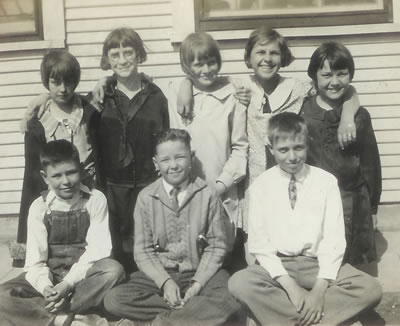 1927 Taken at School of the Pupils that Made All A's Louise Back Row 4th from Left